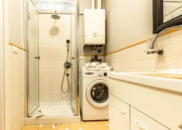 Housmart Capo Di Lucca 1 * بولونيا